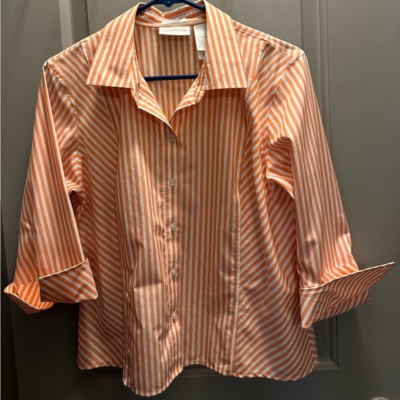 Liz Claiborne Size 10 No Iron Button Down Shirt EUC - Picture 1 of 6